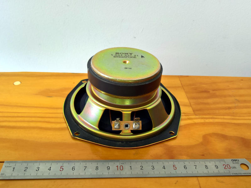 Sony 100mm (4 inch) woofer 1-544-237-21 side view